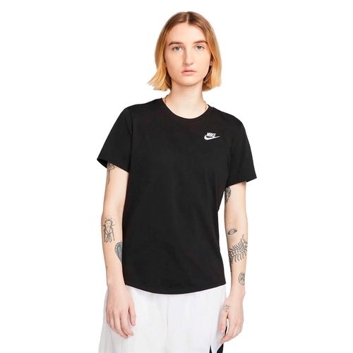 REMERA NIKE CLUB ESSENTIALS MUJER